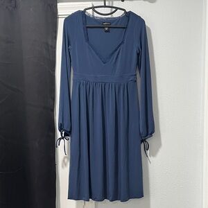 Moda International Blue V-neck Long-sleeve Midi Dress Size Small